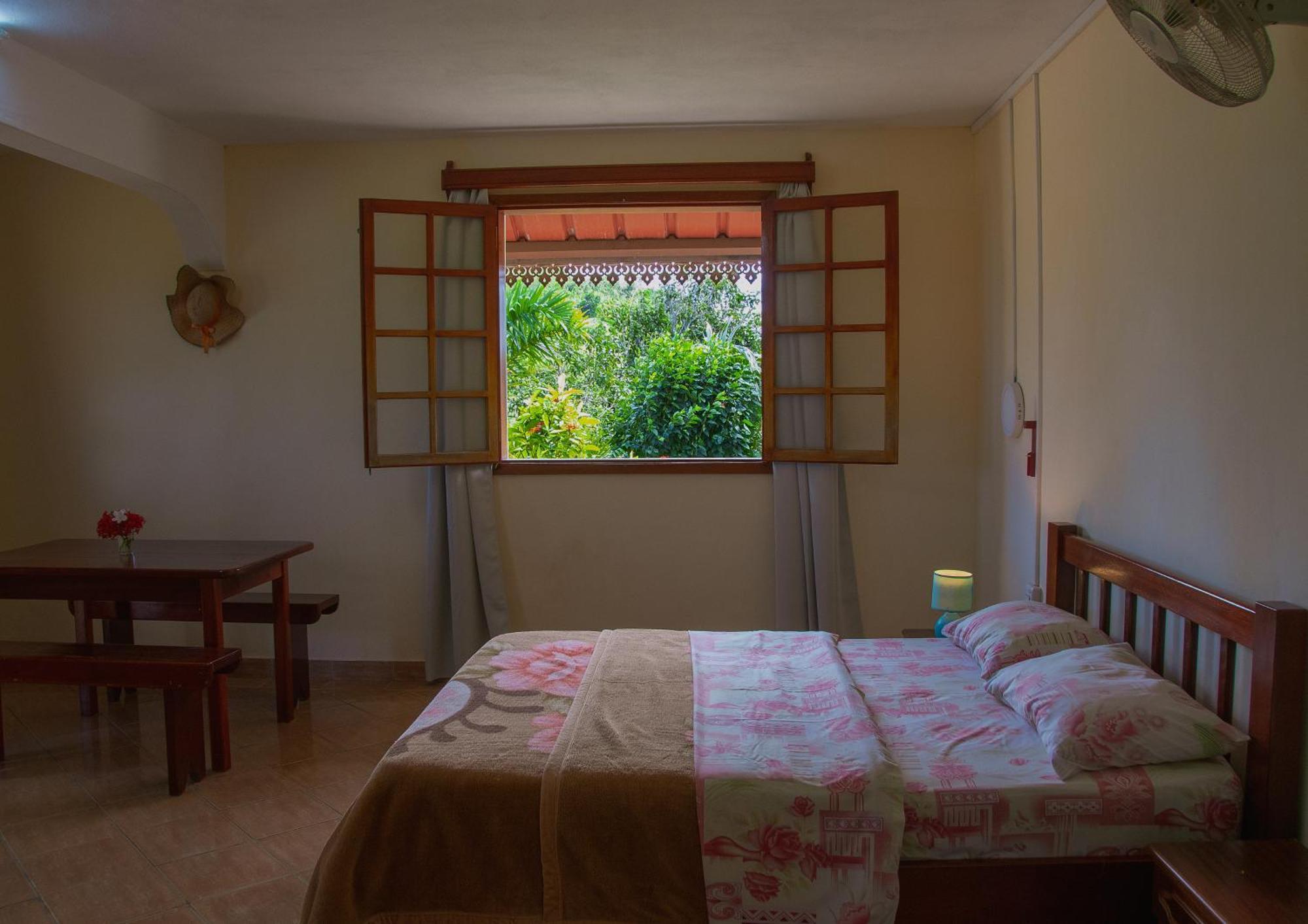 Le Tropical Chez Jeannette Bed and Breakfast Saint Gabriel Rum bild